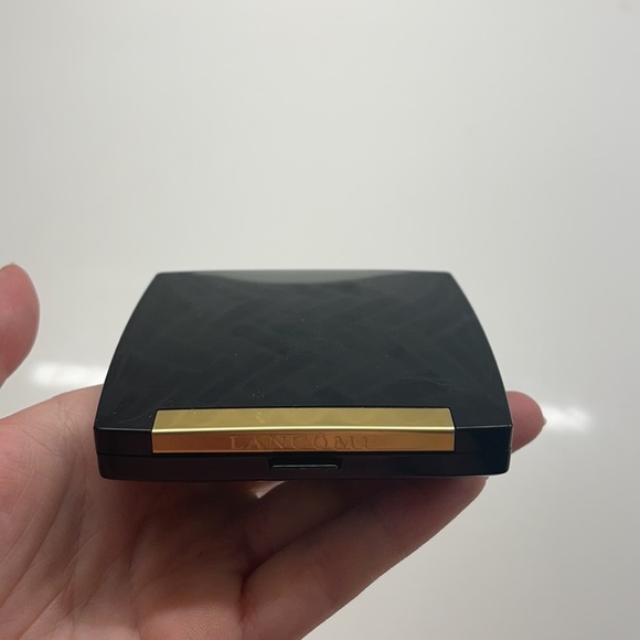 Brand new large 7 eyeshadow pallets with mirror - Picture 4 of 8